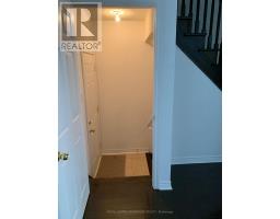 249 Comiskey Crescent, Mississauga, ON L5W0C4 Photo 12
