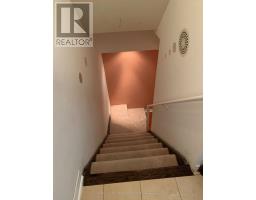 249 Comiskey Crescent, Mississauga, ON L5W0C4 Photo 13