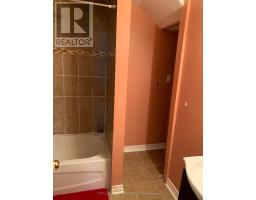 249 Comiskey Crescent, Mississauga, ON L5W0C4 Photo 15