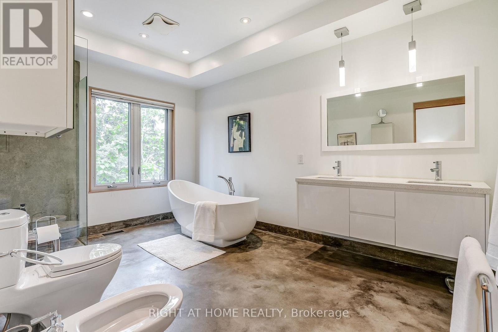 17 Ashfield Drive, Toronto, ON photo 22