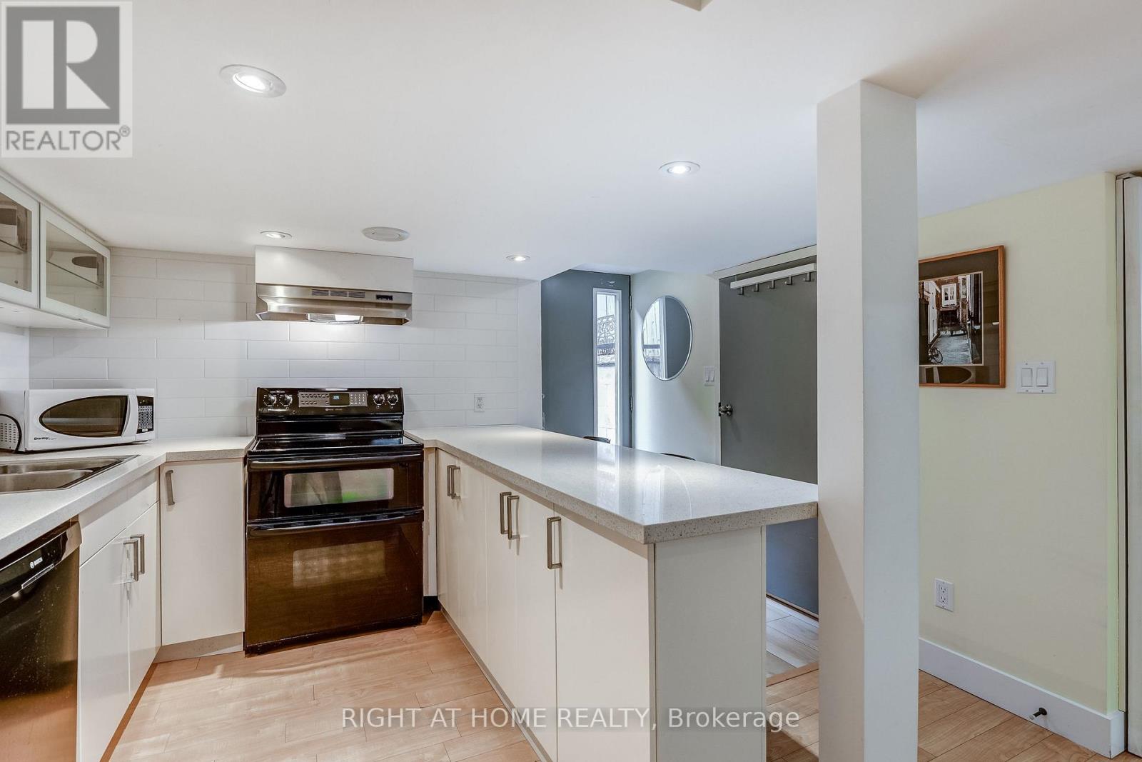 17 Ashfield Drive, Toronto, ON photo 32