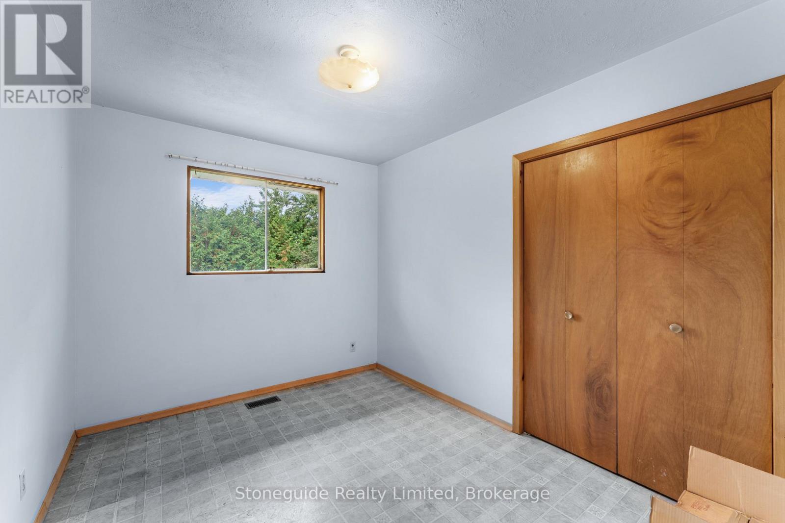 100 Moloney Line, Selwyn, ON photo 13