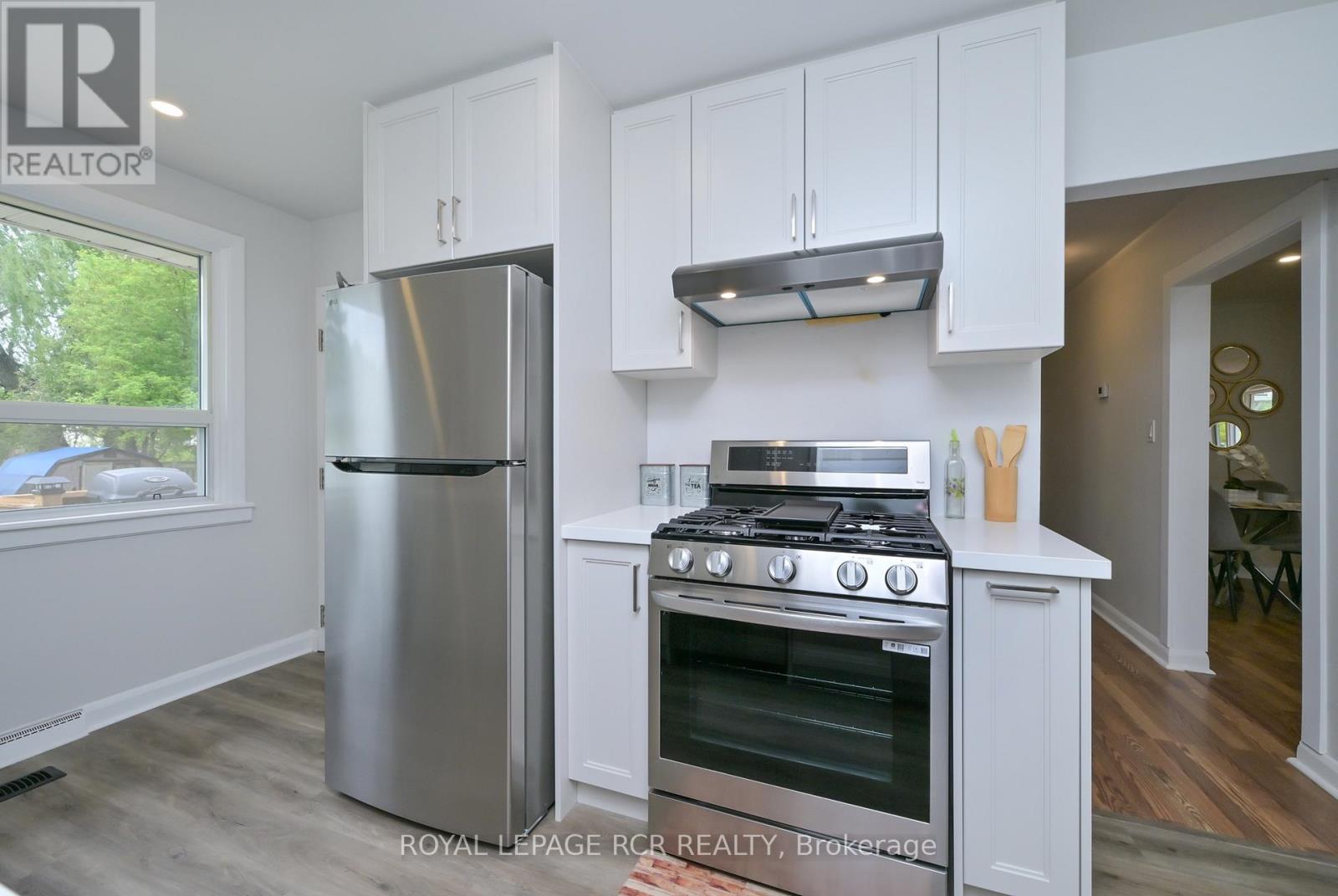12 MAPLE AVENUE E - 7