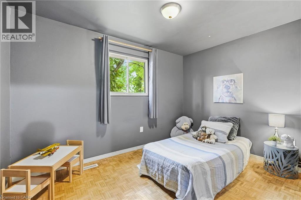 228 GOLDEN ORCHARD Drive, Hamilton — photo 12