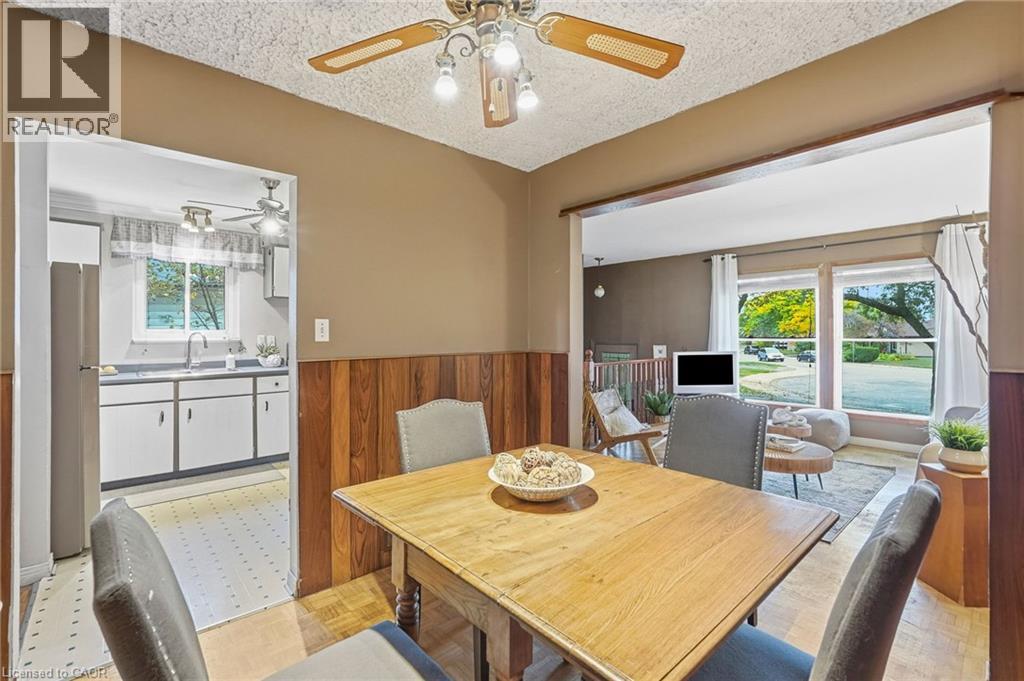 228 GOLDEN ORCHARD Drive, Hamilton — photo 6