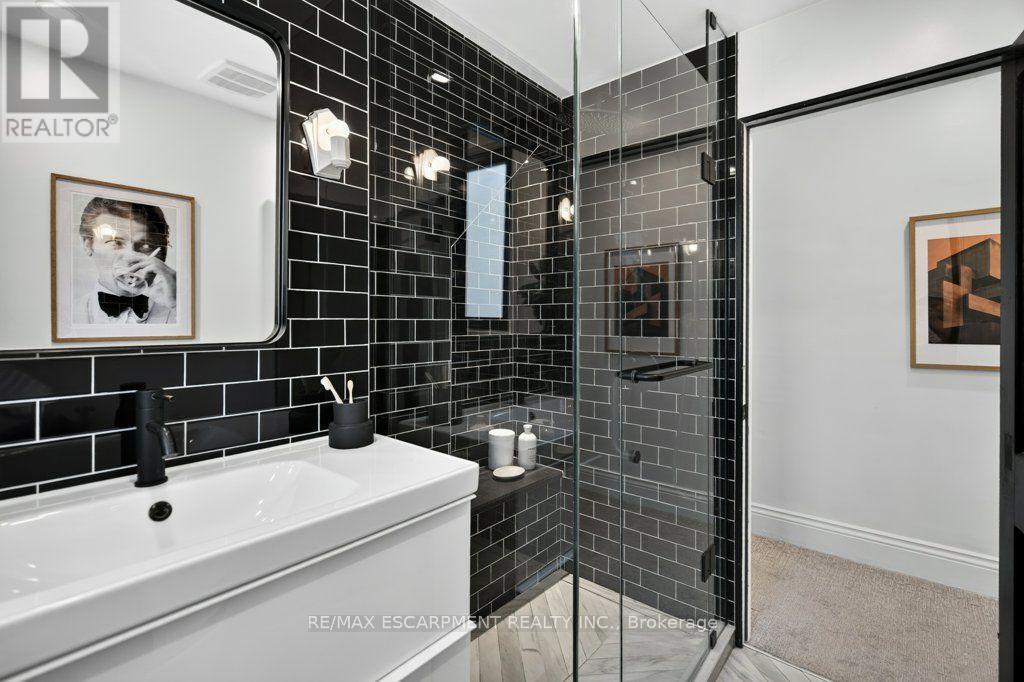 101 COPE Street, Hamilton, ON photo 38
