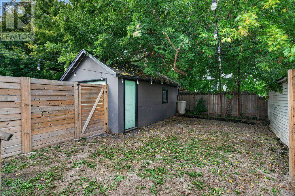 101 COPE Street, Hamilton, ON photo 45