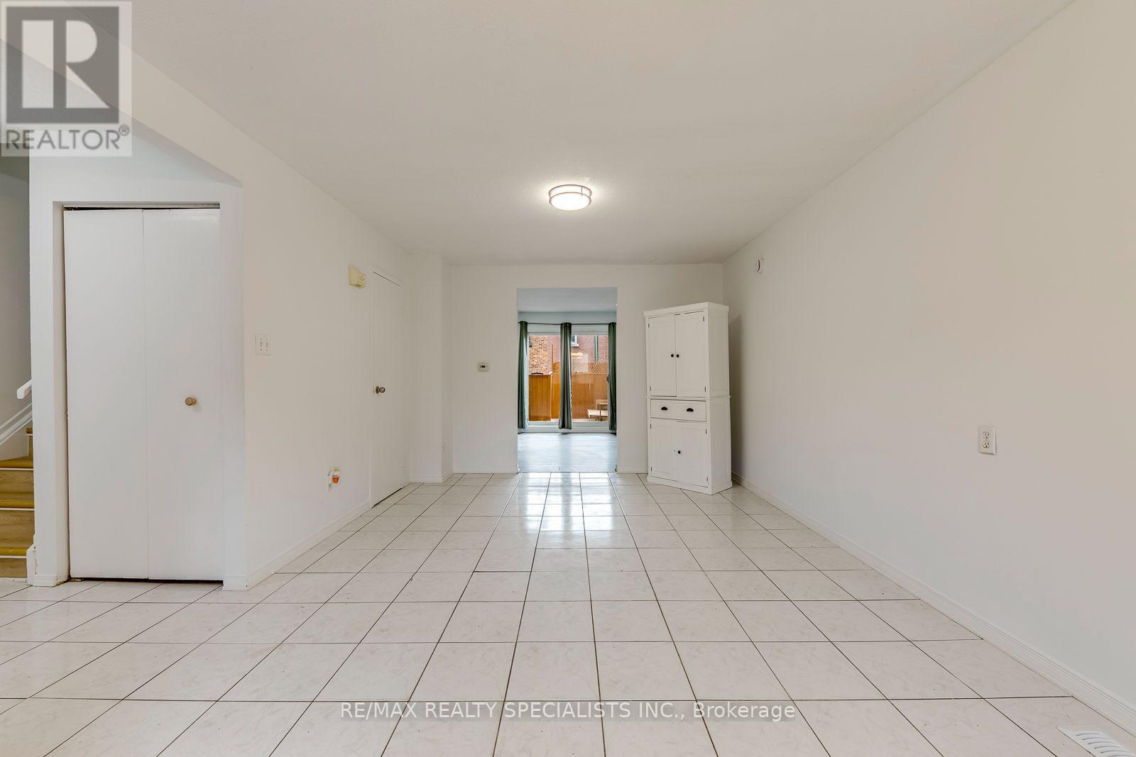 7 - 325 MARY STREET, Hamilton (Beasley) — photo 5