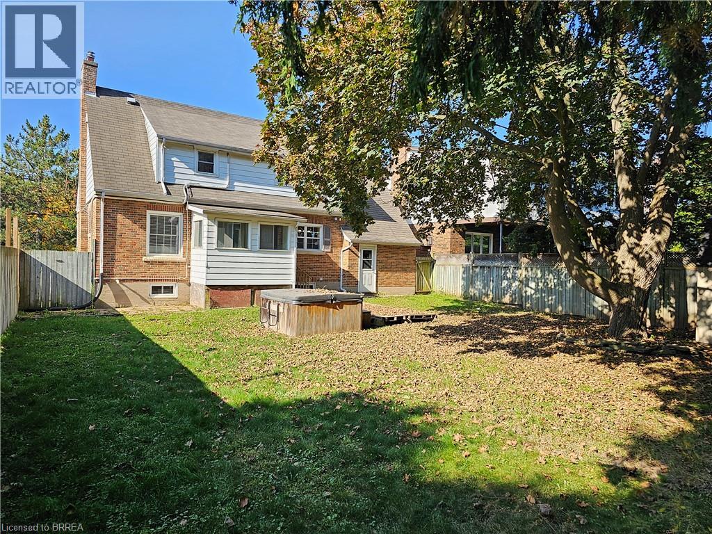 326 Erie Avenue — photo 21