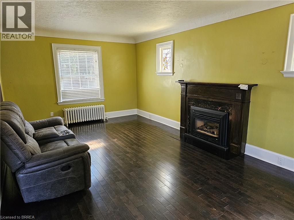 326 ERIE Avenue, Brantford — photo 6