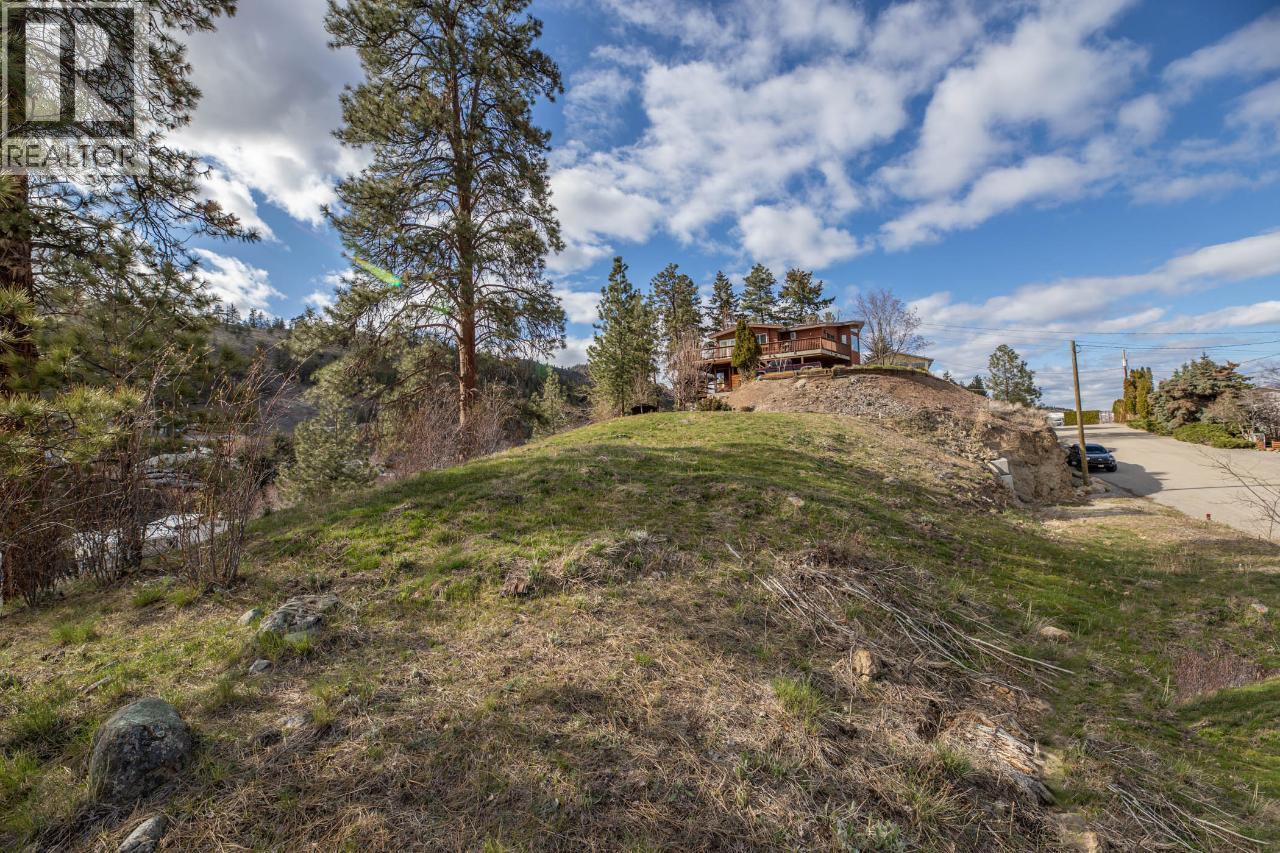 12402 BLAGBORNE Avenue, Summerland