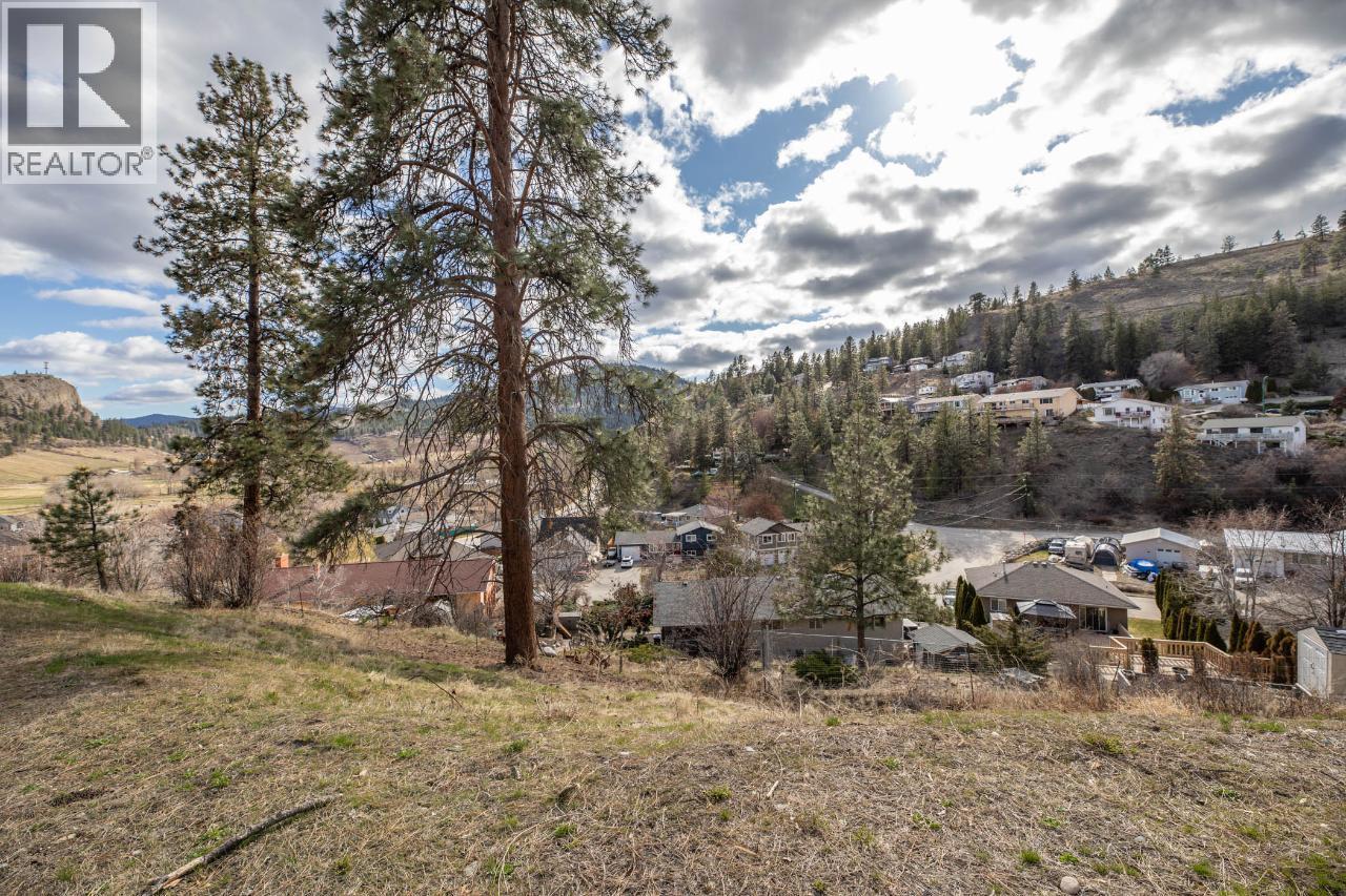 12402 BLAGBORNE Avenue, Summerland