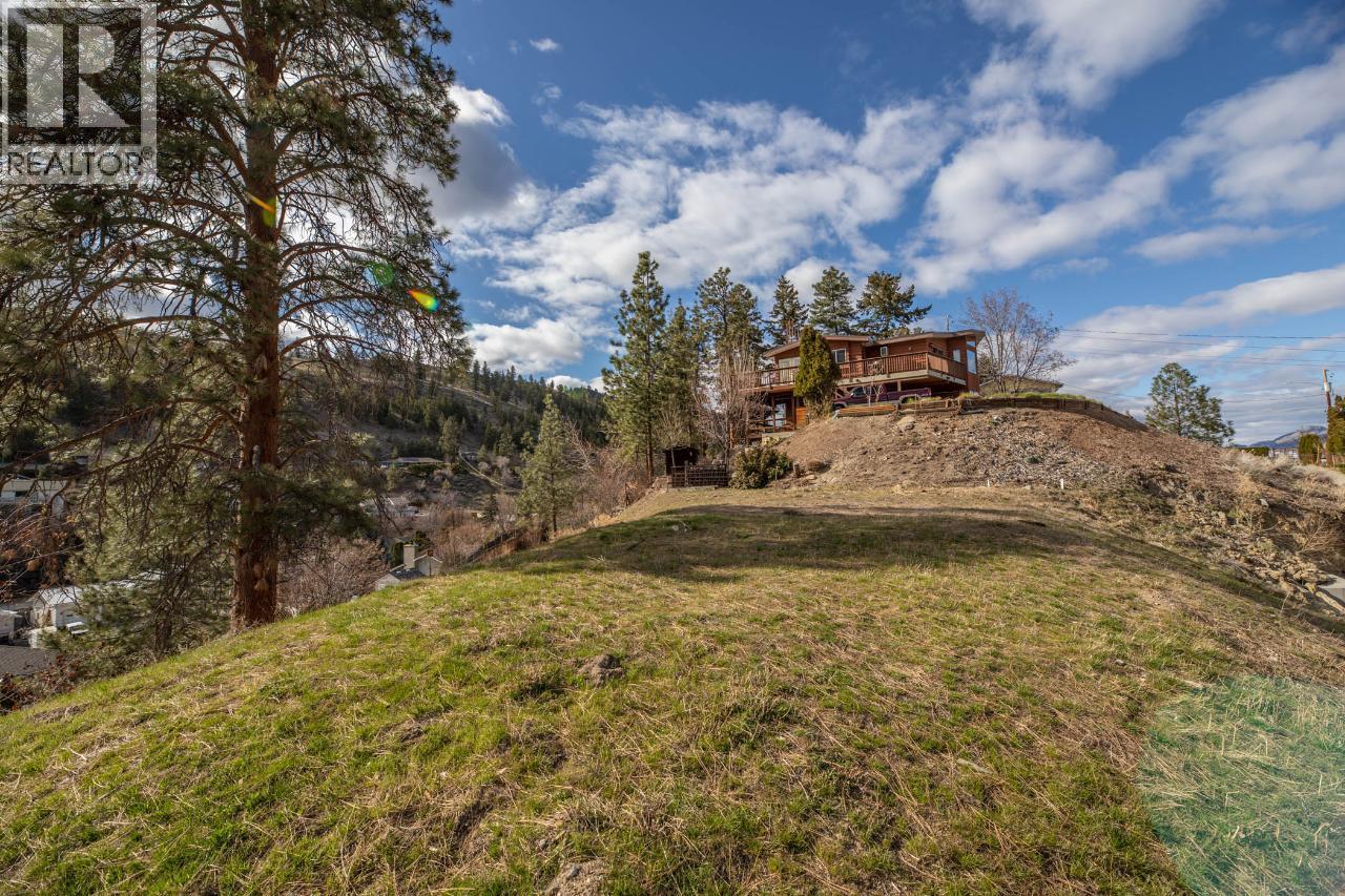 12402 BLAGBORNE Avenue, Summerland
