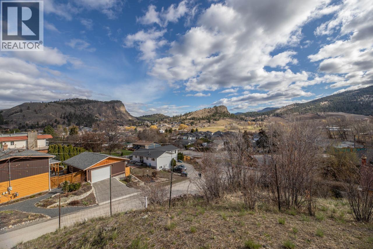 12402 BLAGBORNE Avenue, Summerland