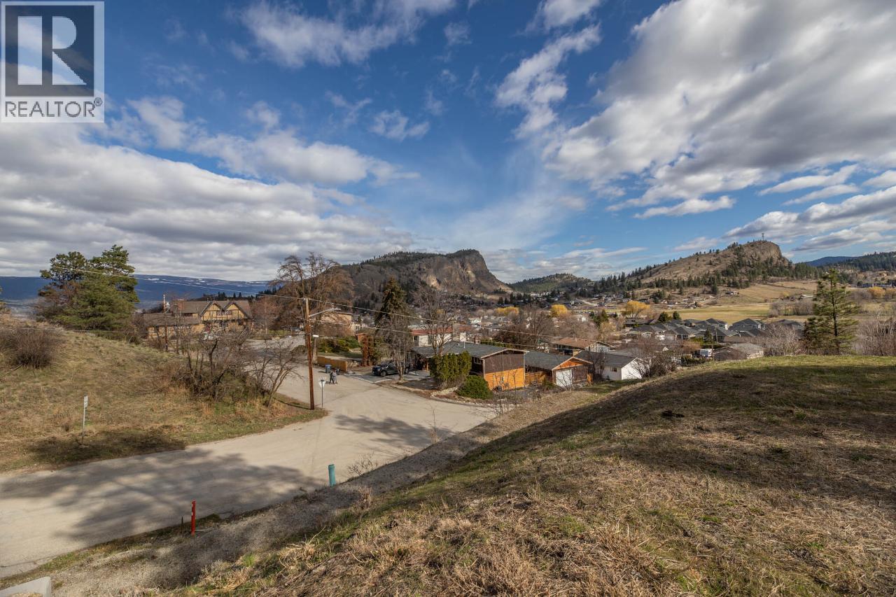 12402 BLAGBORNE Avenue, Summerland