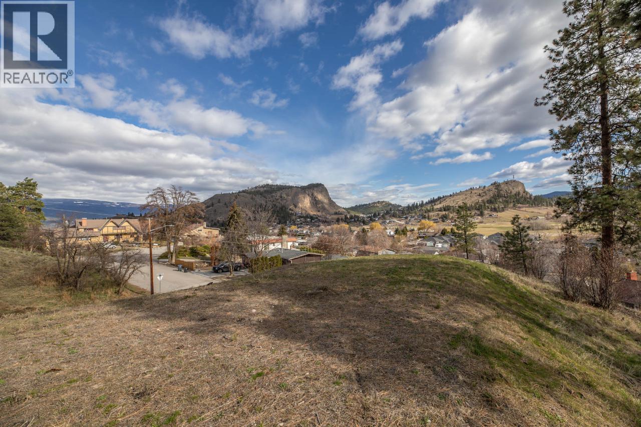 12402 BLAGBORNE Avenue, Summerland