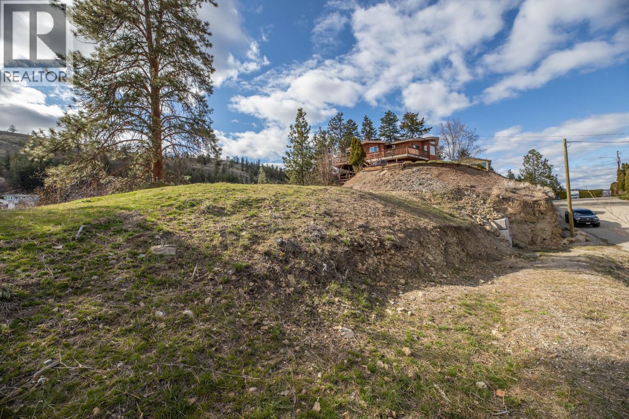 12402 BLAGBORNE Avenue, Summerland
