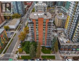 920, 540 14 Avenue SW - photo 2