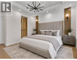 2328 54 Avenue SW - photo 22