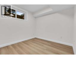 2328 54 Avenue SW - photo 35