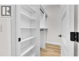 2328 54 Avenue SW - photo 37