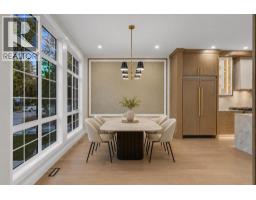 2328 54 Avenue SW - photo 4