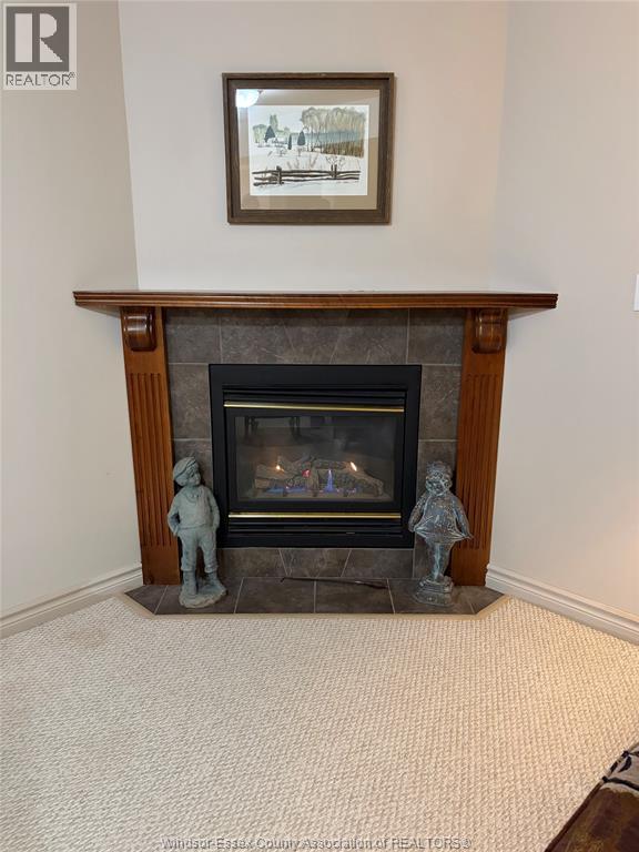 24 ERIE GLEN CRESCENT - 16