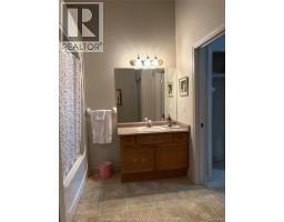 Laundry room - 24 Erie Glen Crescent, Leamington, ON N8H5K2 Photo 9