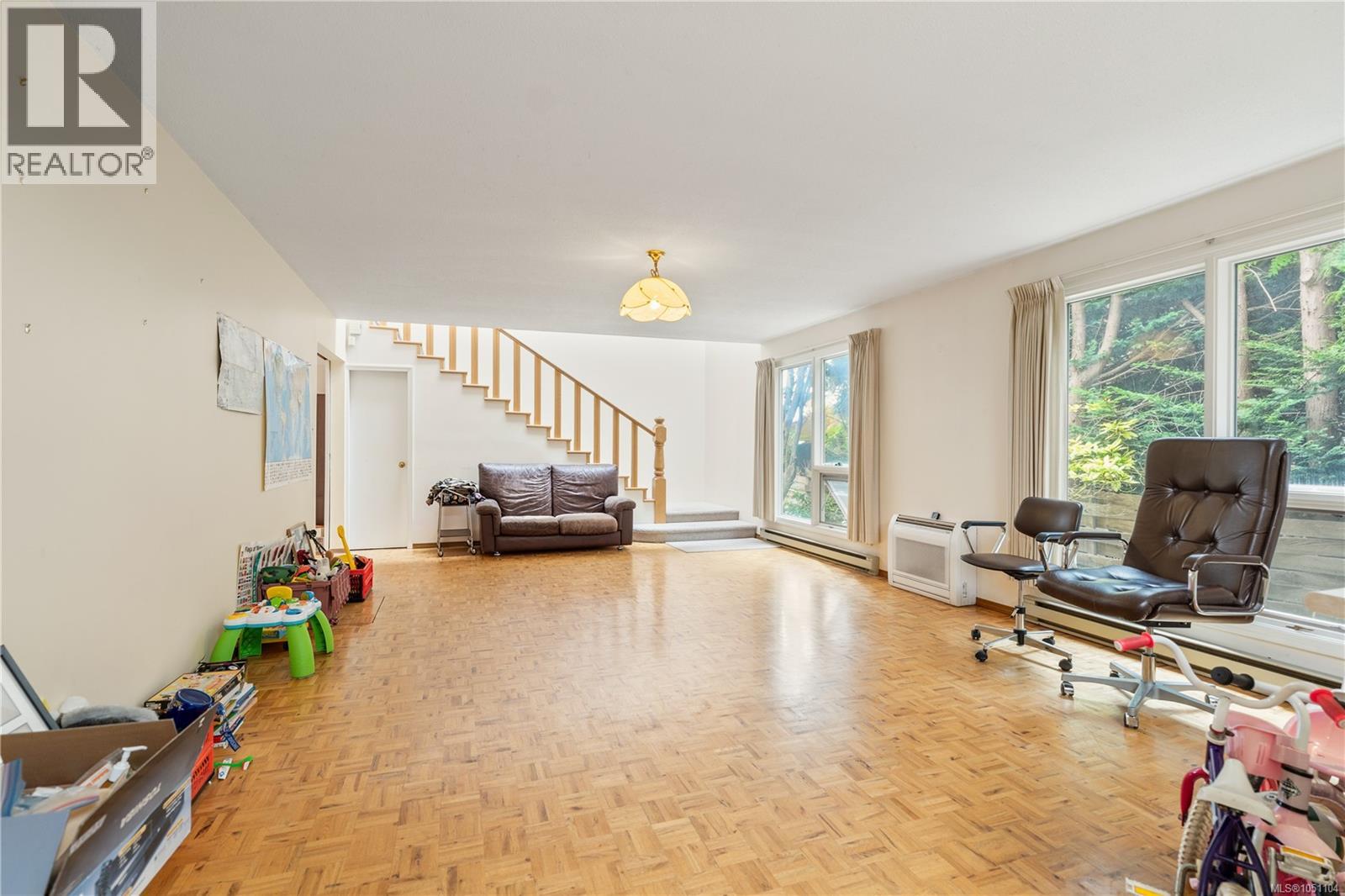 2168 Esplanade - 13