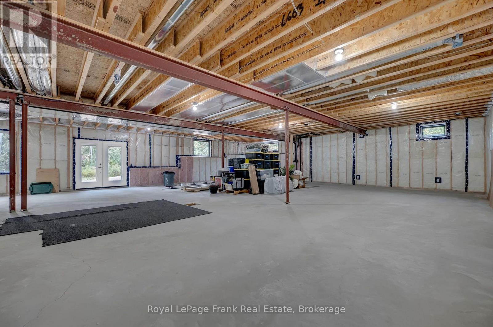 663 FORD CRESCENT - 25