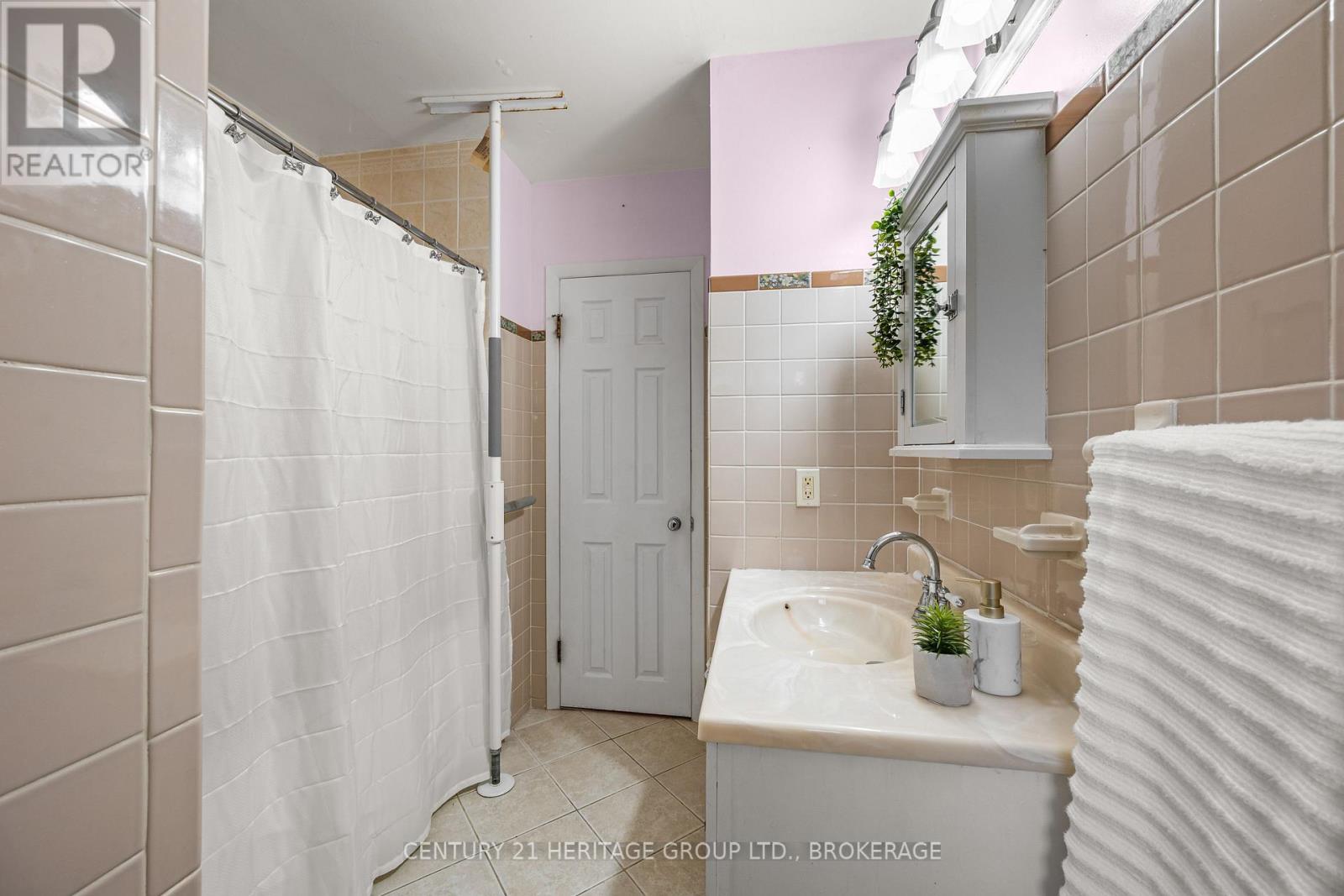 413 MAPLE RIDGE DRIVE - 26