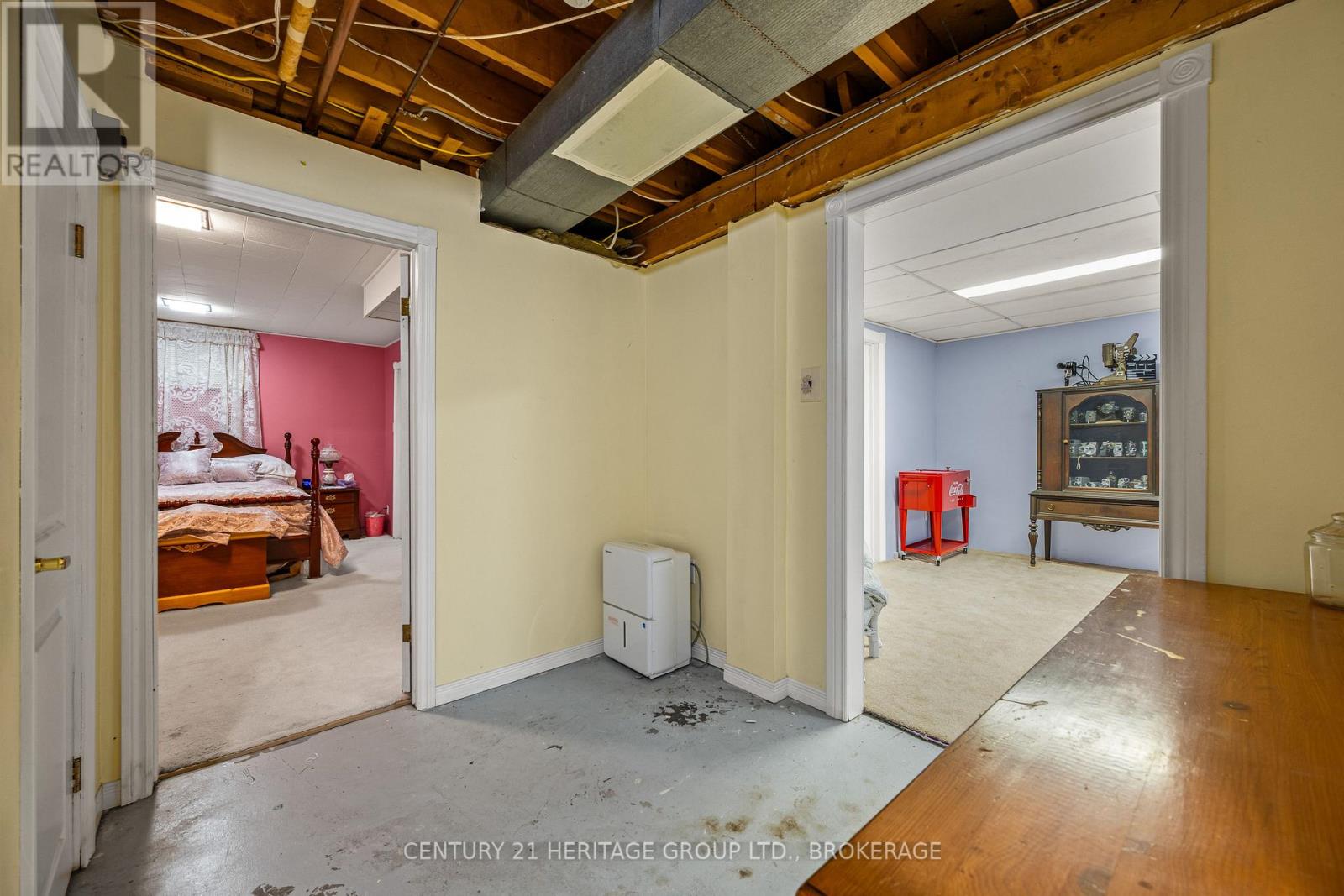 413 MAPLE RIDGE DRIVE - 32