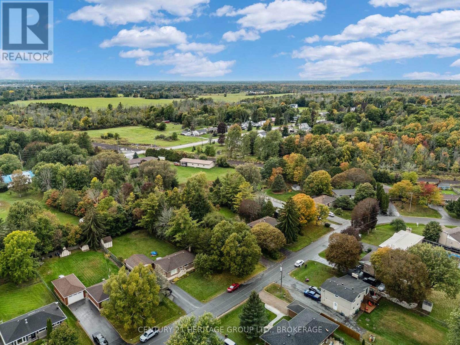 413 MAPLE RIDGE DRIVE - 45