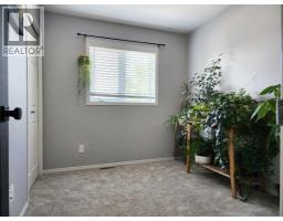 118 Silkstone Road W - photo 14