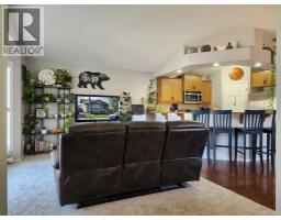 118 Silkstone Road W - photo 4