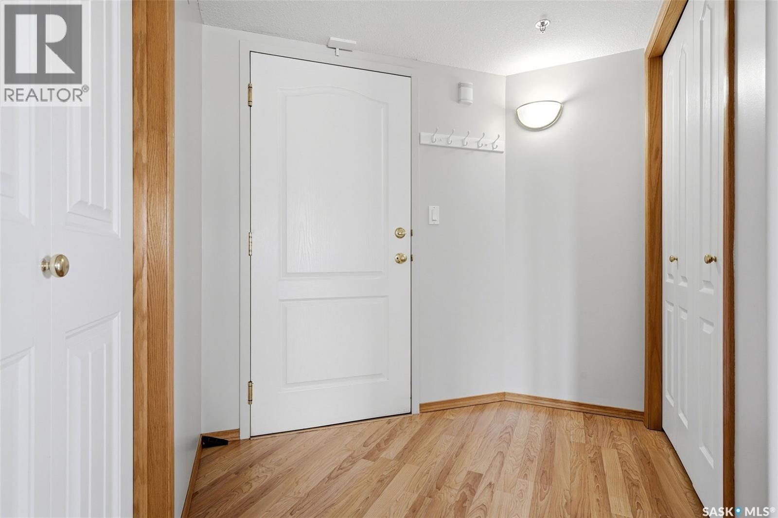 #402 205 McIntyre STREET N - 31