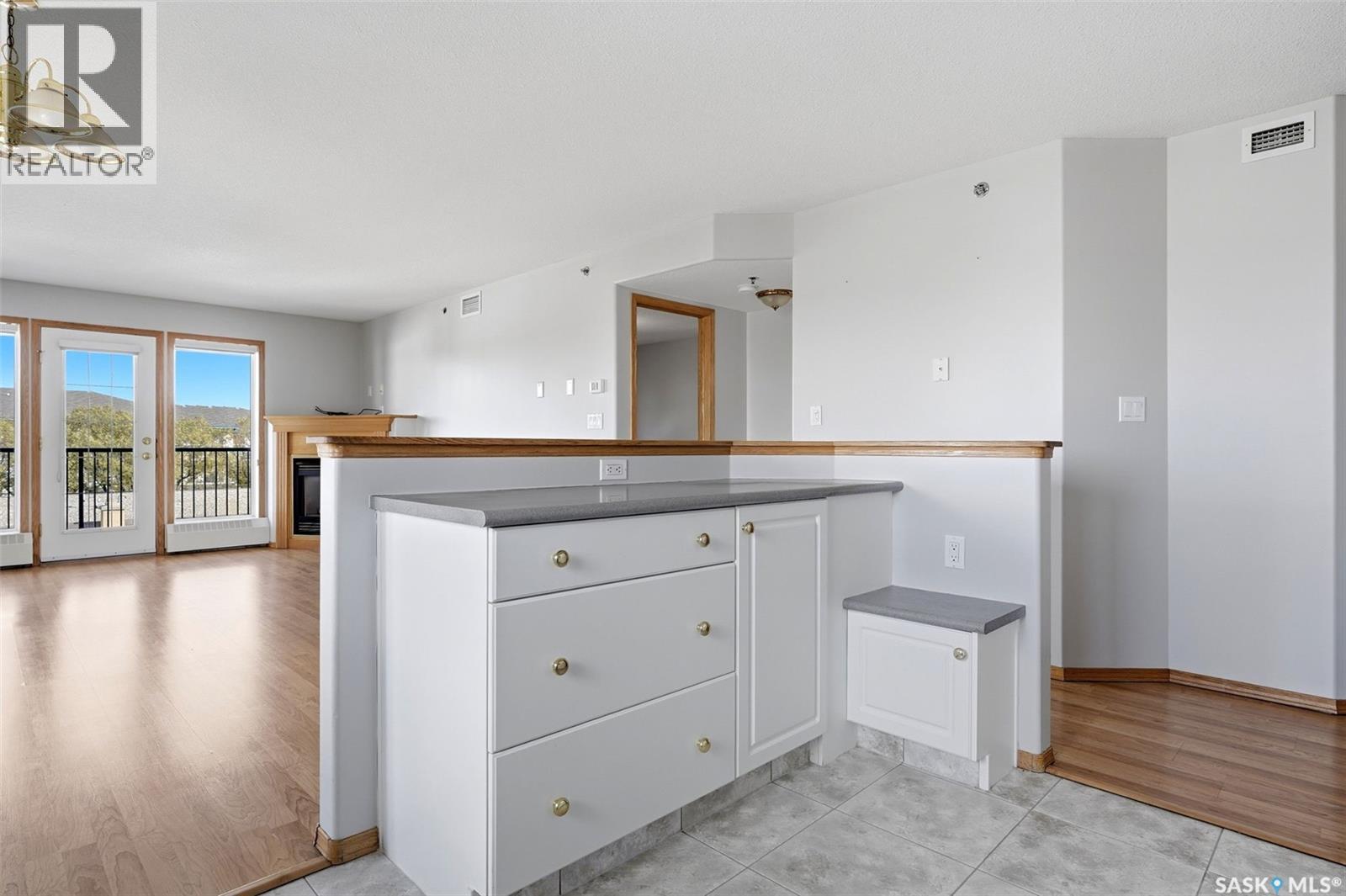 #402 205 McIntyre STREET N - 13
