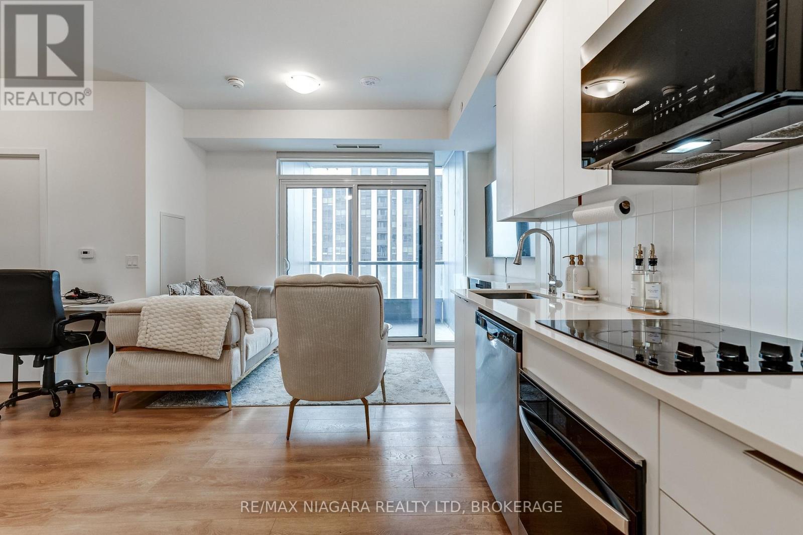 #1419 10 ABEJA STREET - 11