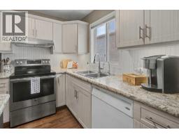 138 Hawkstone Manor NW - photo 5