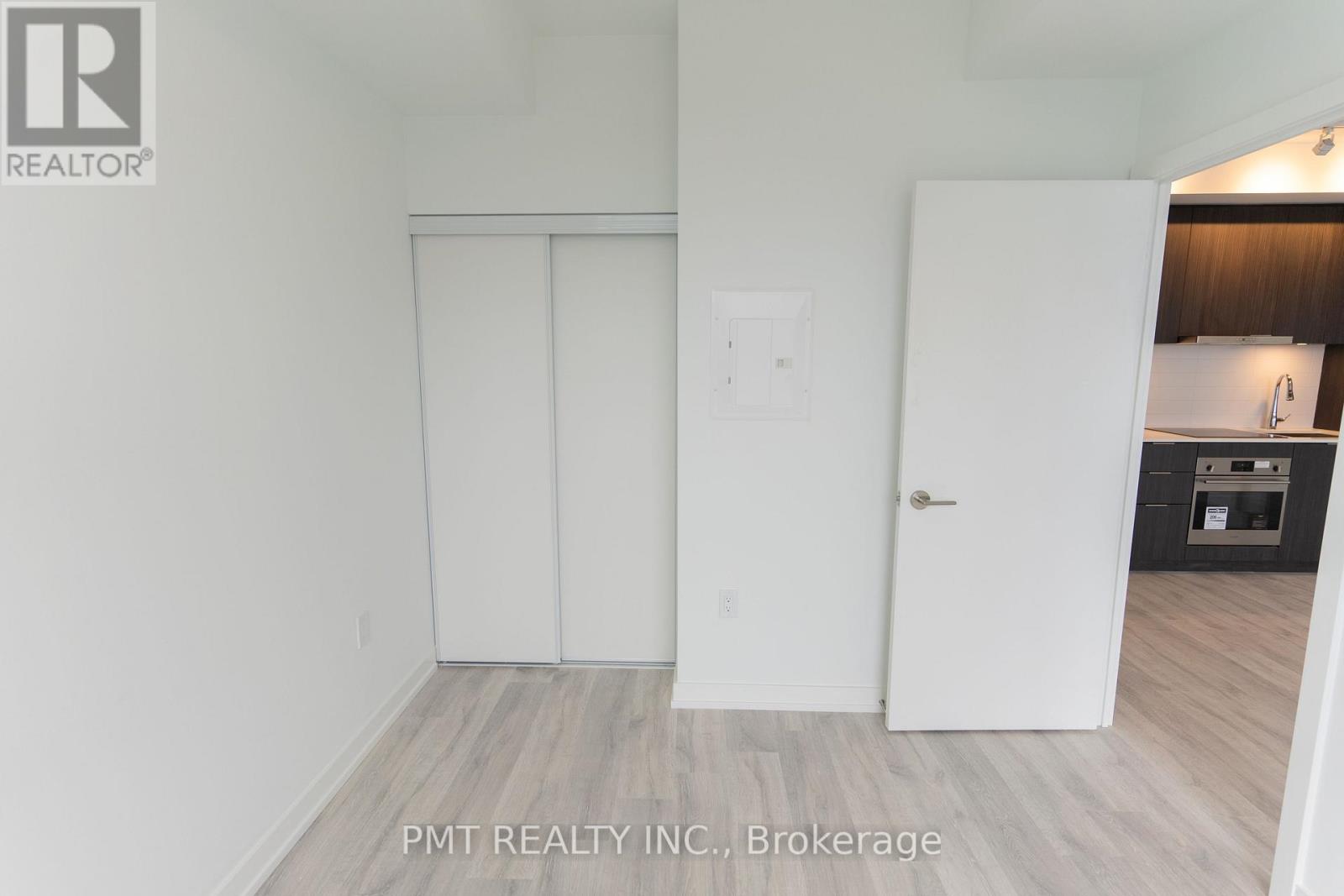 N2610 - 7 GOLDEN LION HEIGHTS, Toronto (Newtonbrook East) — photo 8