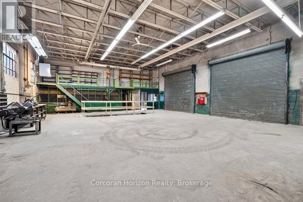 182 CHATHAM STREET, Hamilton (Kirkendall) — photo 6