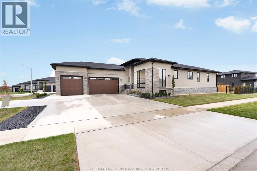 2 PEBBLE BEACH COURT, Leamington