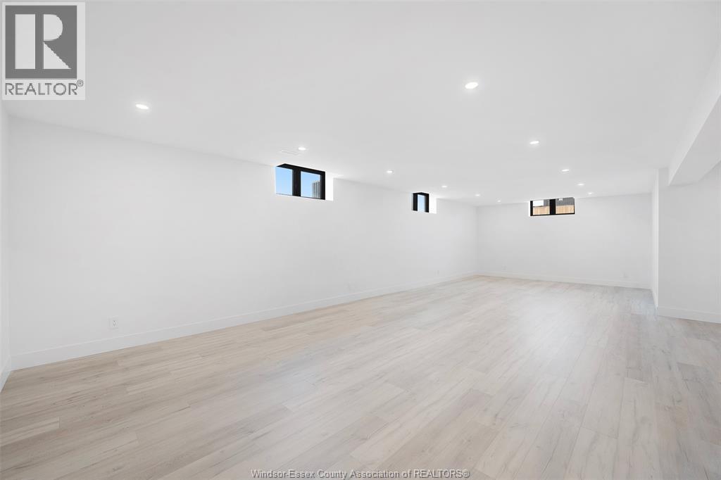 2 PEBBLE BEACH COURT - Image 32