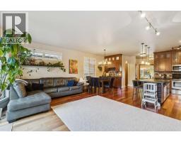2050 47 Avenue SW - photo 11