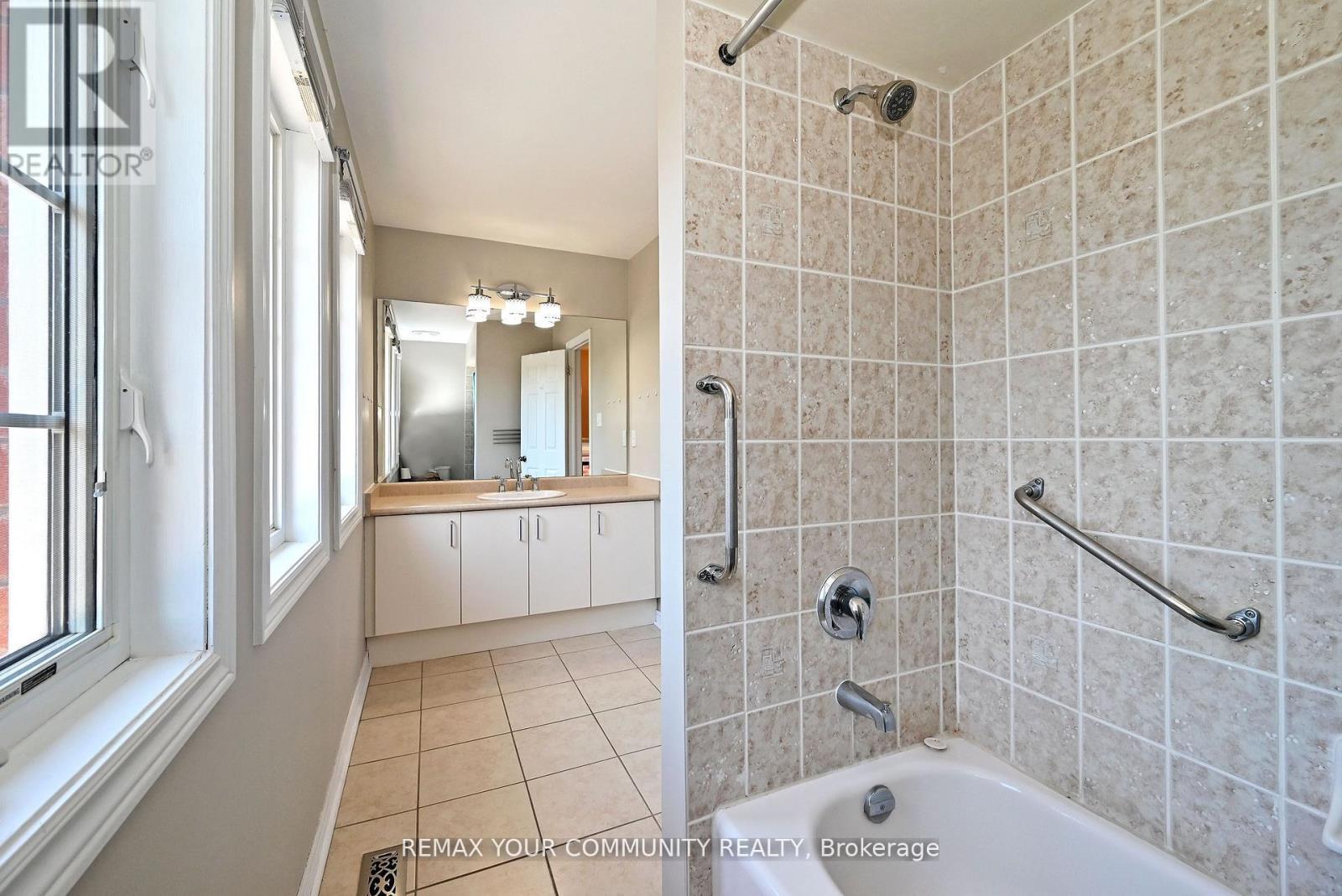 73 Laurendale Avenue, Georgina, ON photo 23