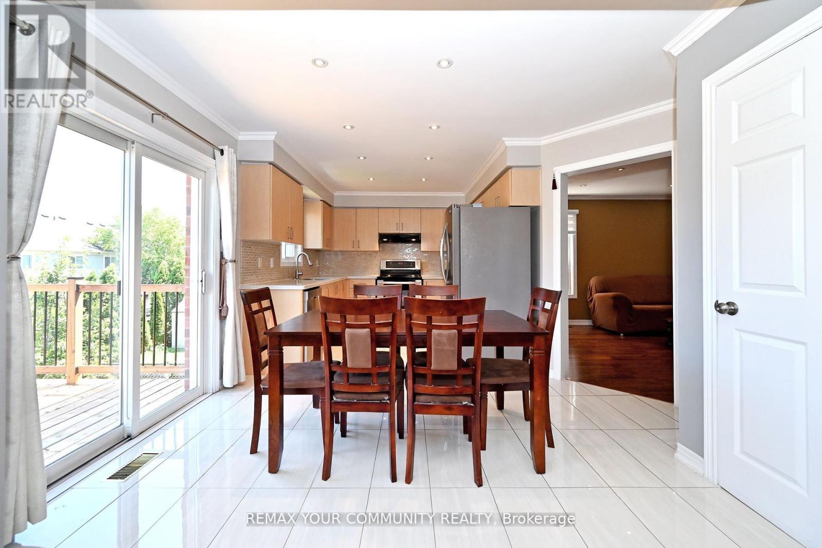 73 LAURENDALE AVENUE, Georgina (Keswick South) — photo 7
