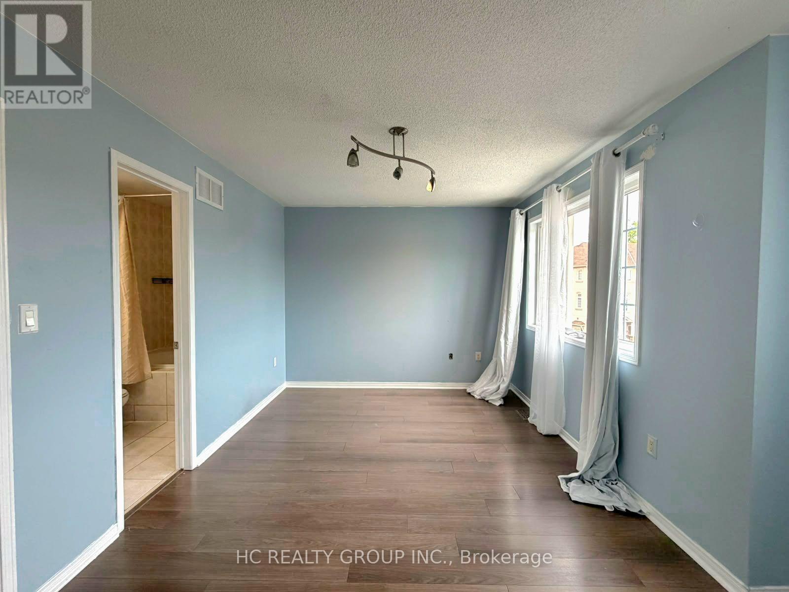 19 - 10 POST OAK DRIVE, Richmond Hill (Jefferson) — photo 8