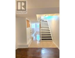 19 - 10 Post Oak Drive, Richmond Hill, ON L4E4H8 Photo 13