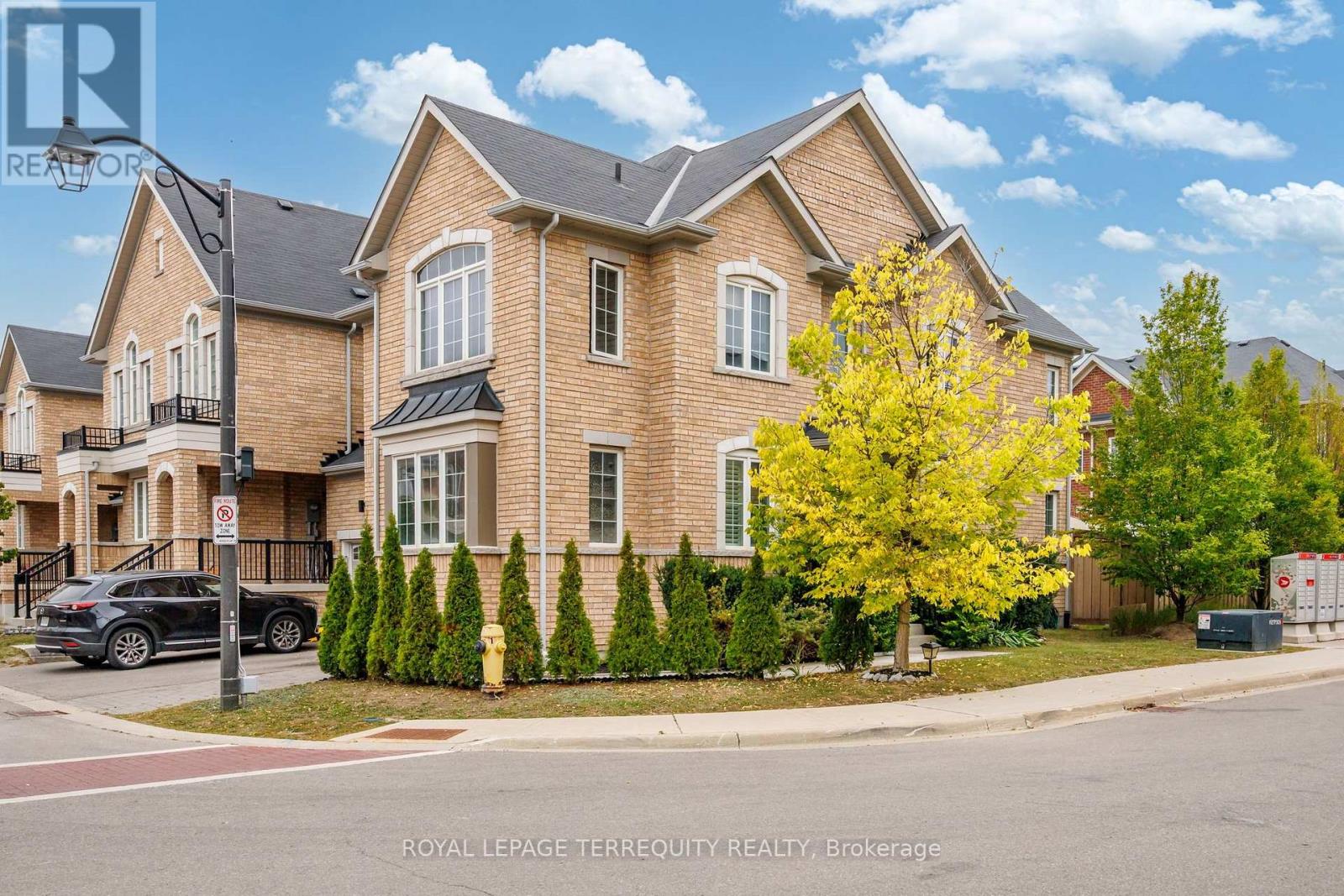 22 HARCOURT STREET, Vaughan (Patterson) — photo 2