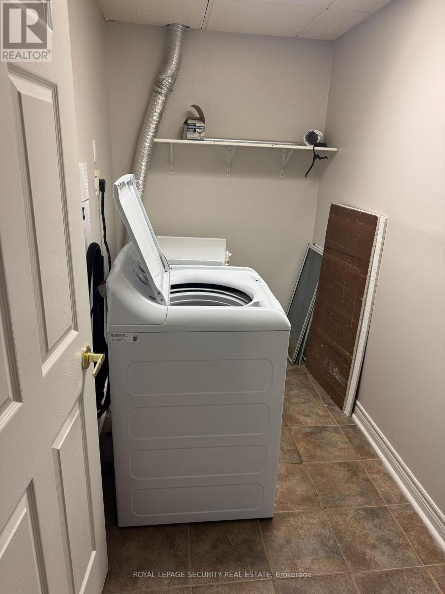 LOWER B - 10432 ISLINGTON AVENUE, Vaughan (Kleinburg) — photo 8